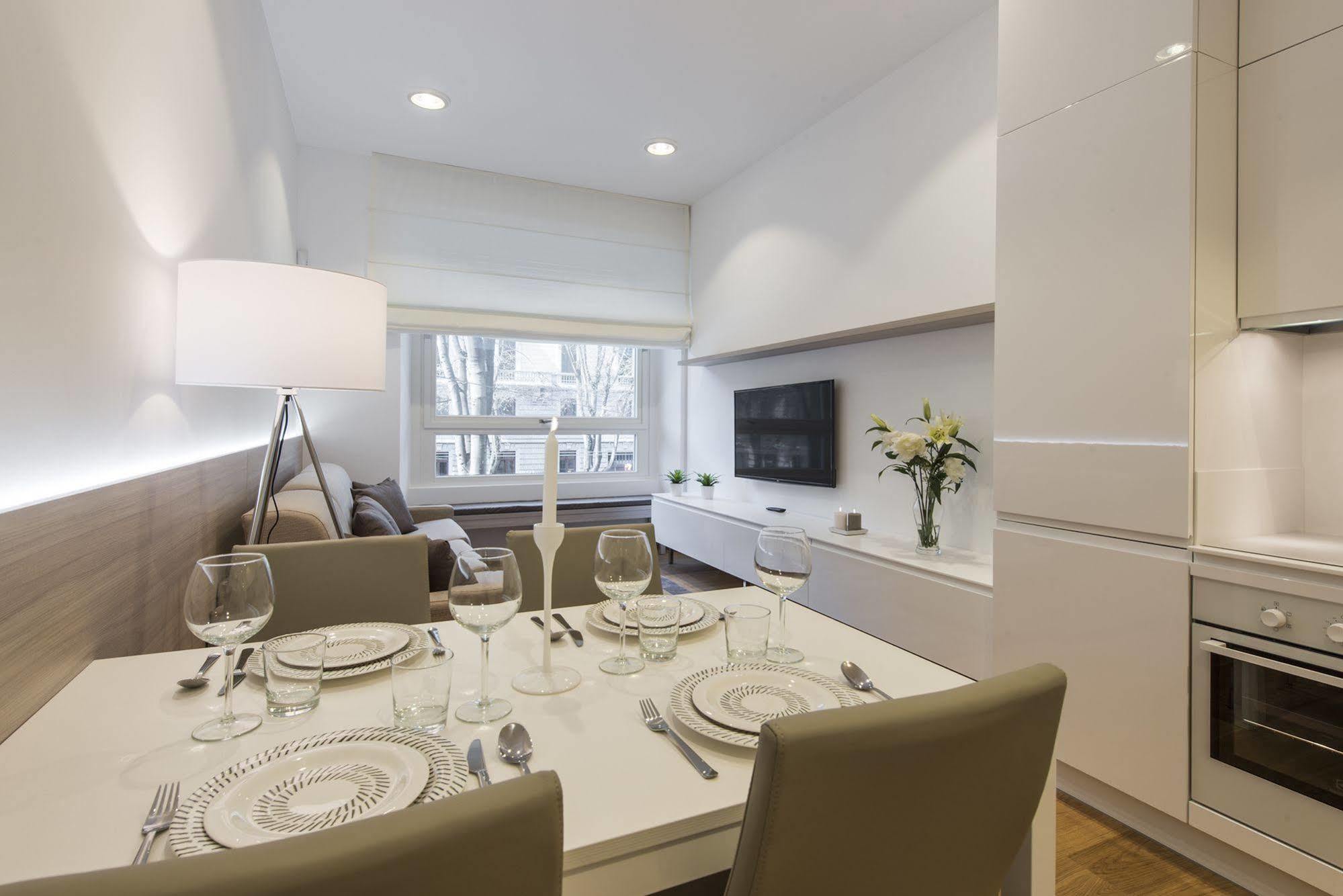 Milan Royal Suites Экстерьер фото