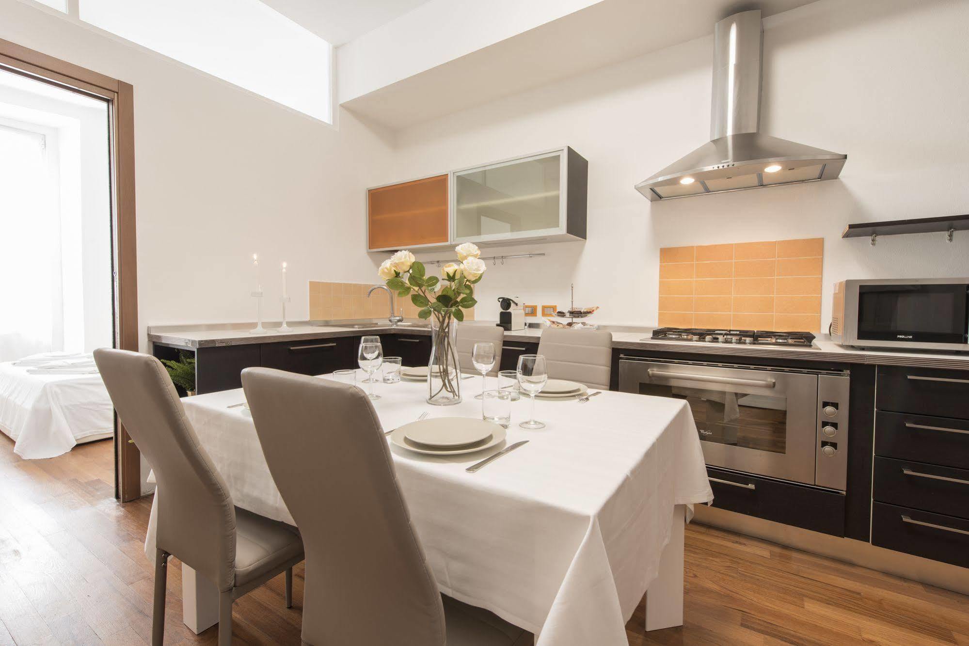 Milan Royal Suites Экстерьер фото