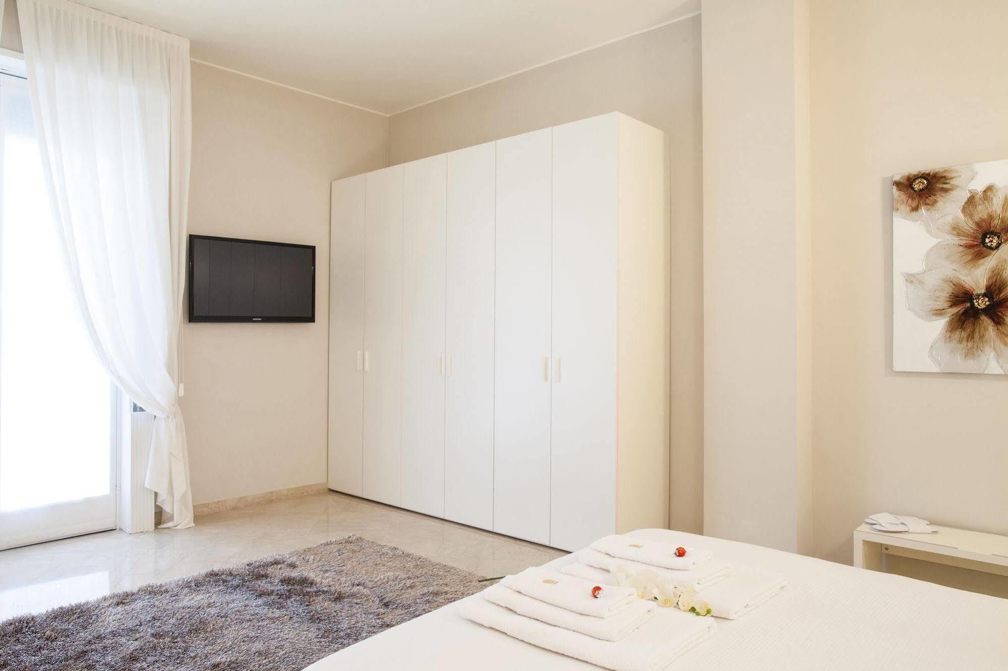 Milan Royal Suites Экстерьер фото