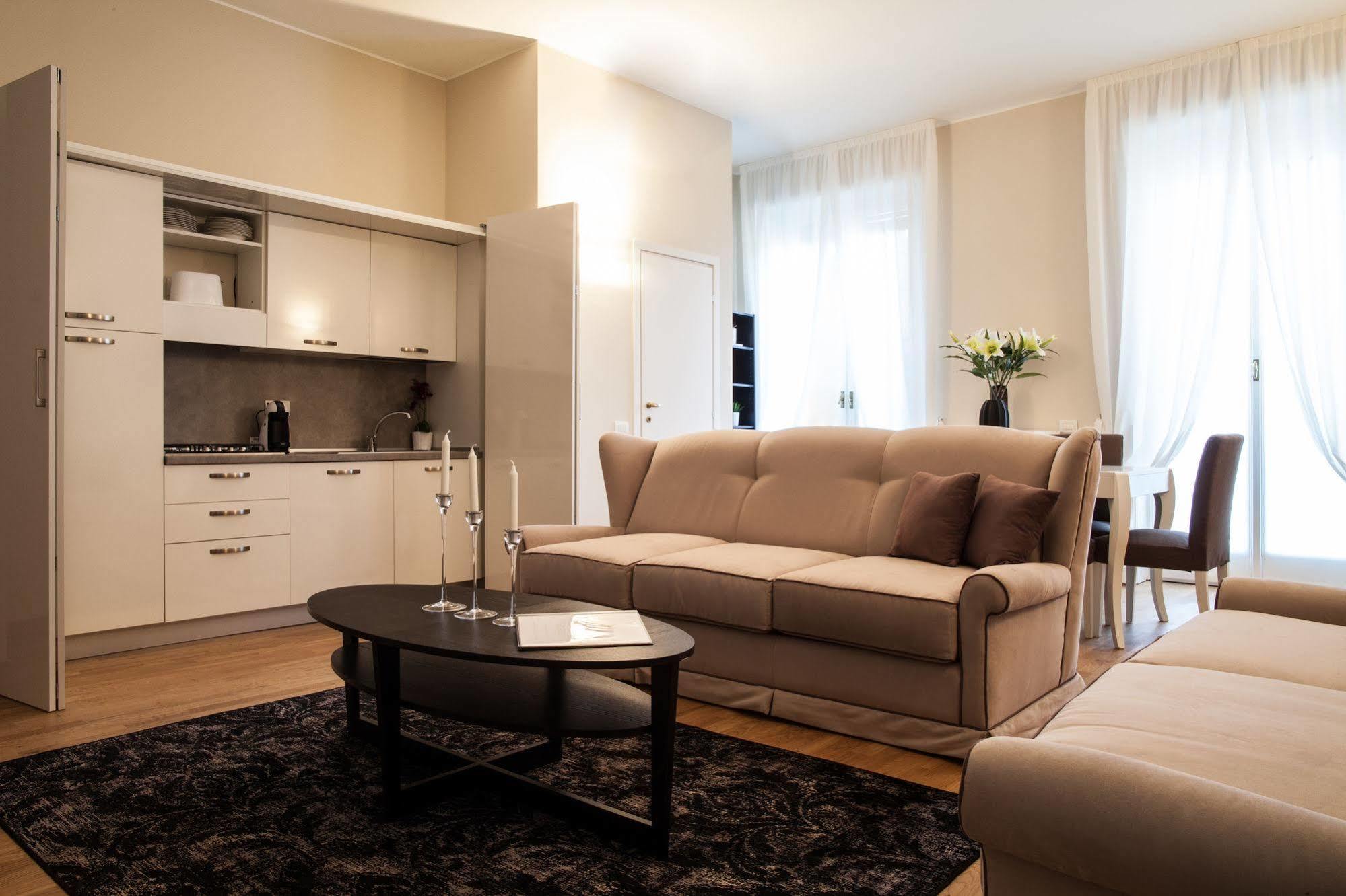 Milan Royal Suites Экстерьер фото