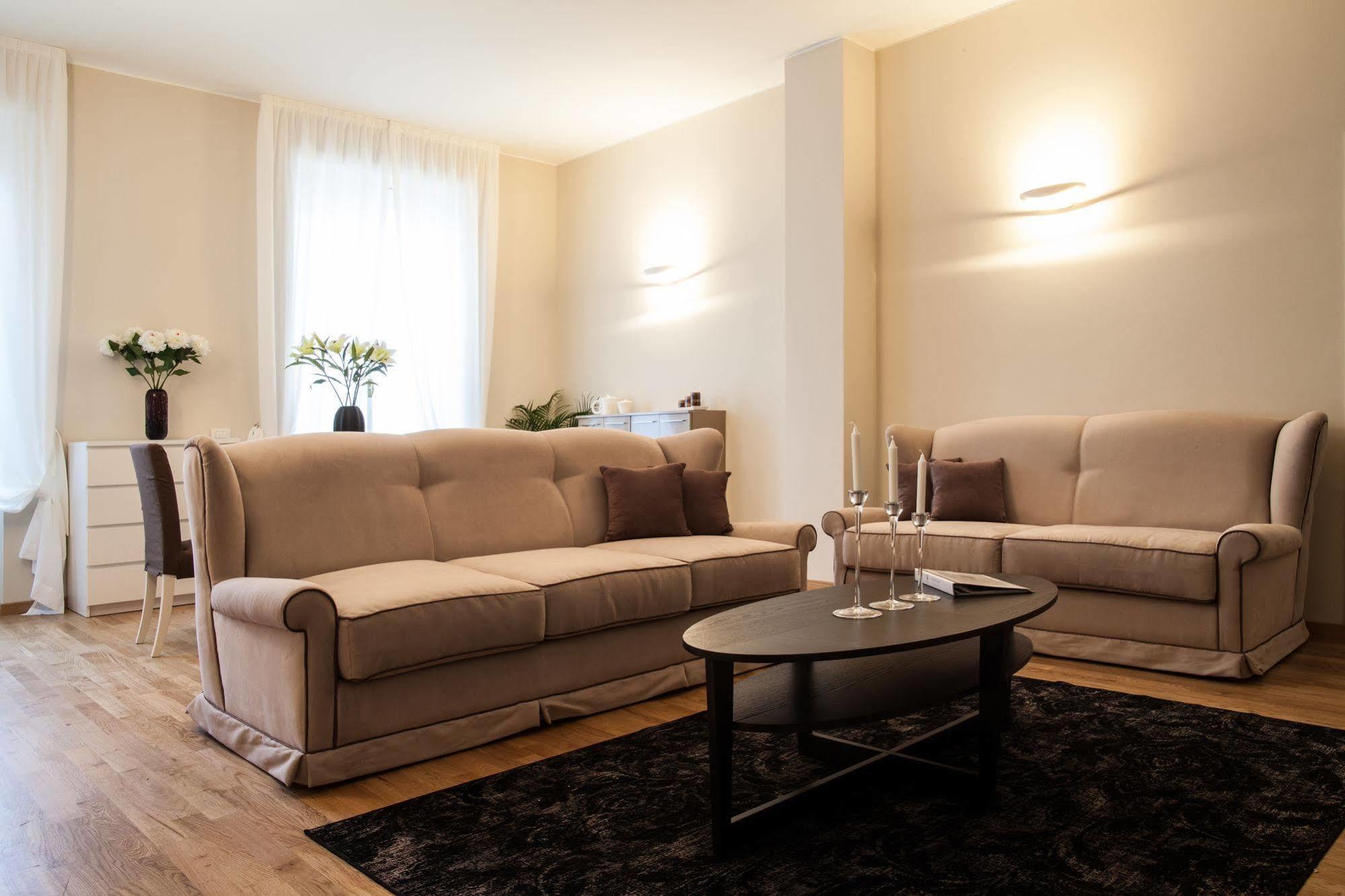 Milan Royal Suites Экстерьер фото