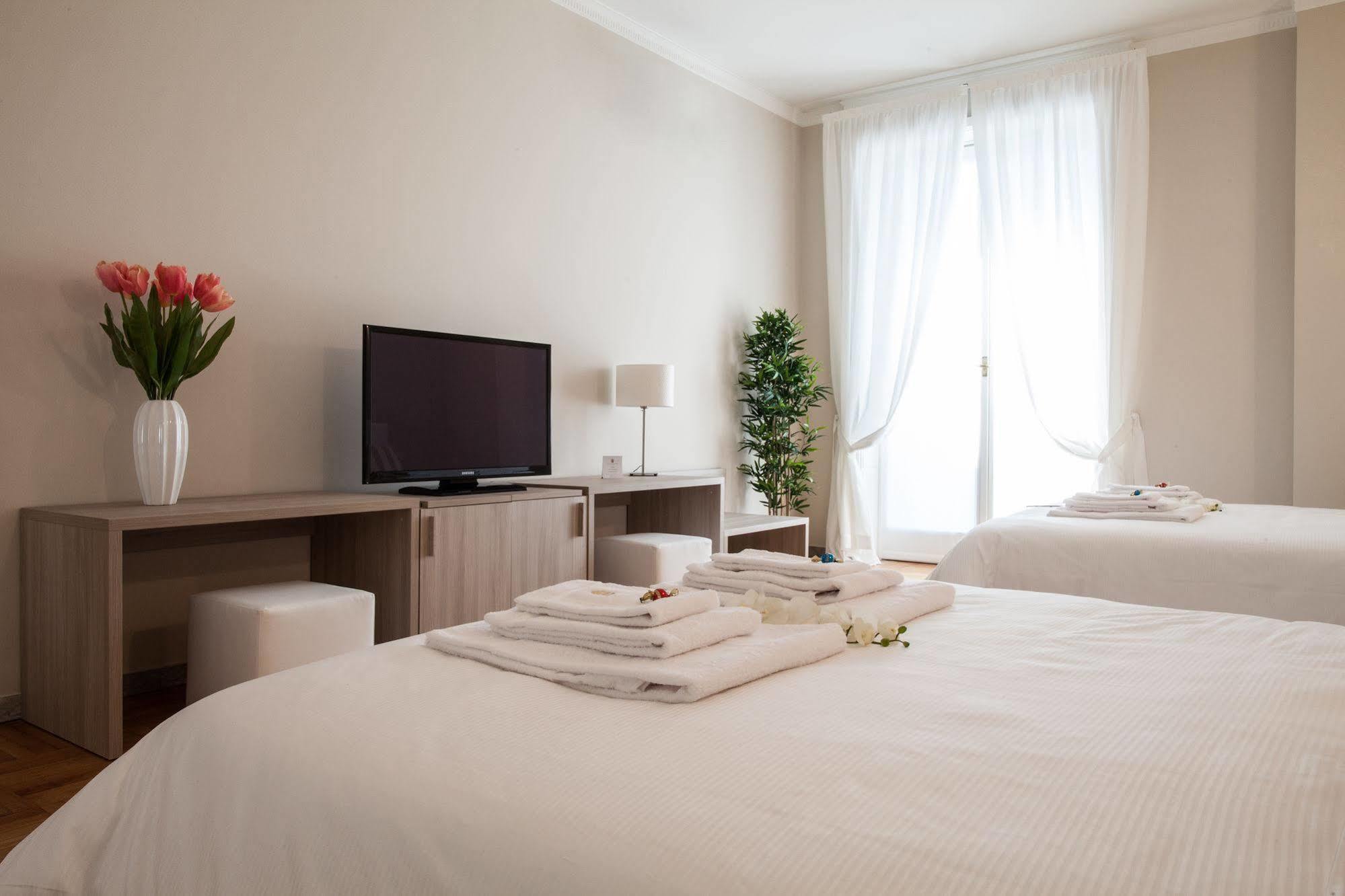 Milan Royal Suites Экстерьер фото