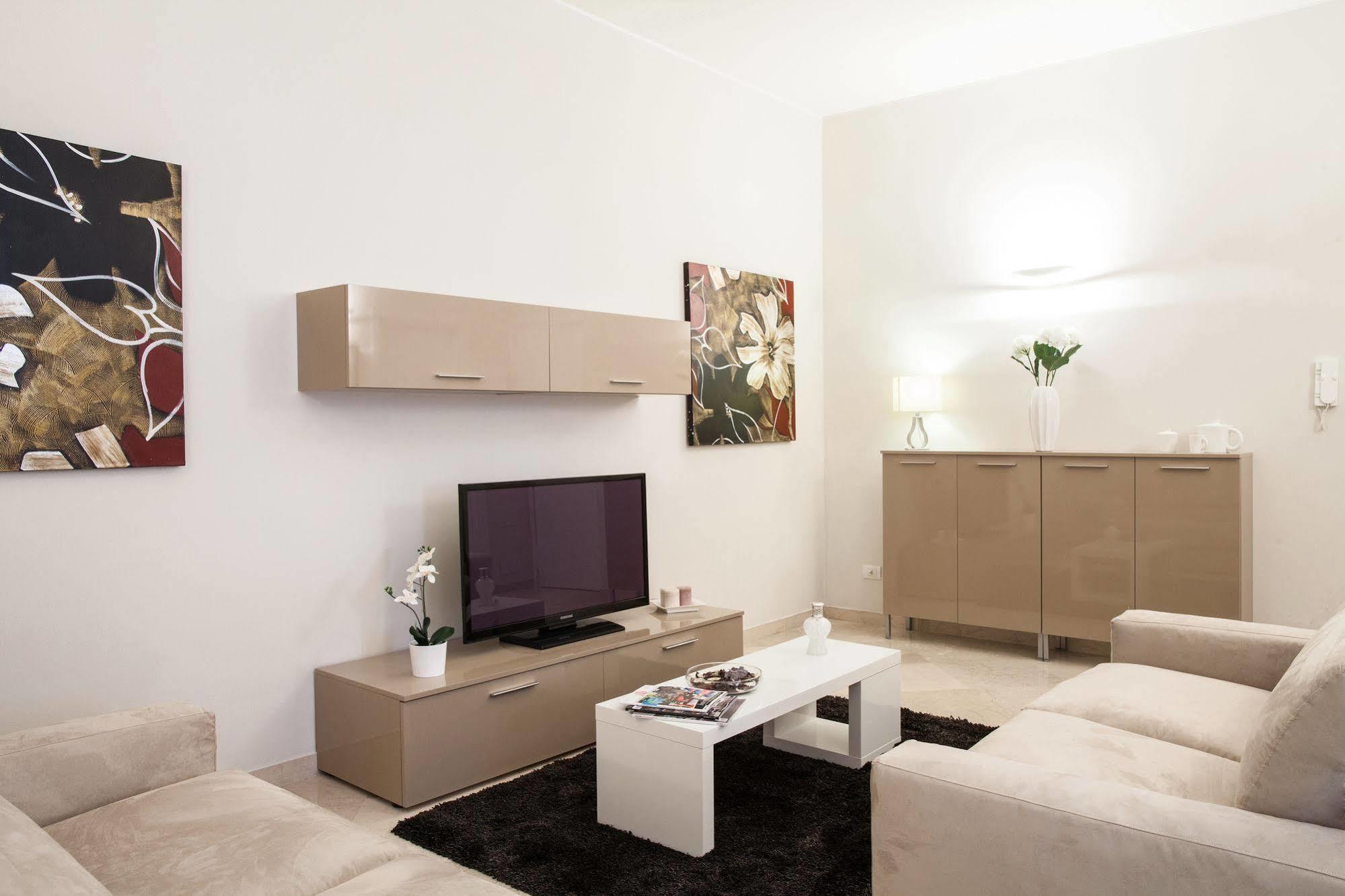 Milan Royal Suites Экстерьер фото