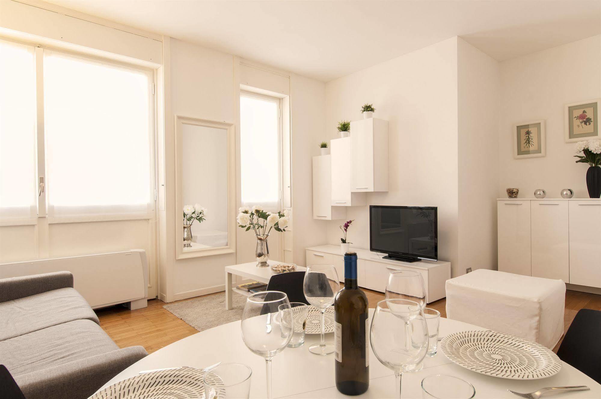 Milan Royal Suites Экстерьер фото