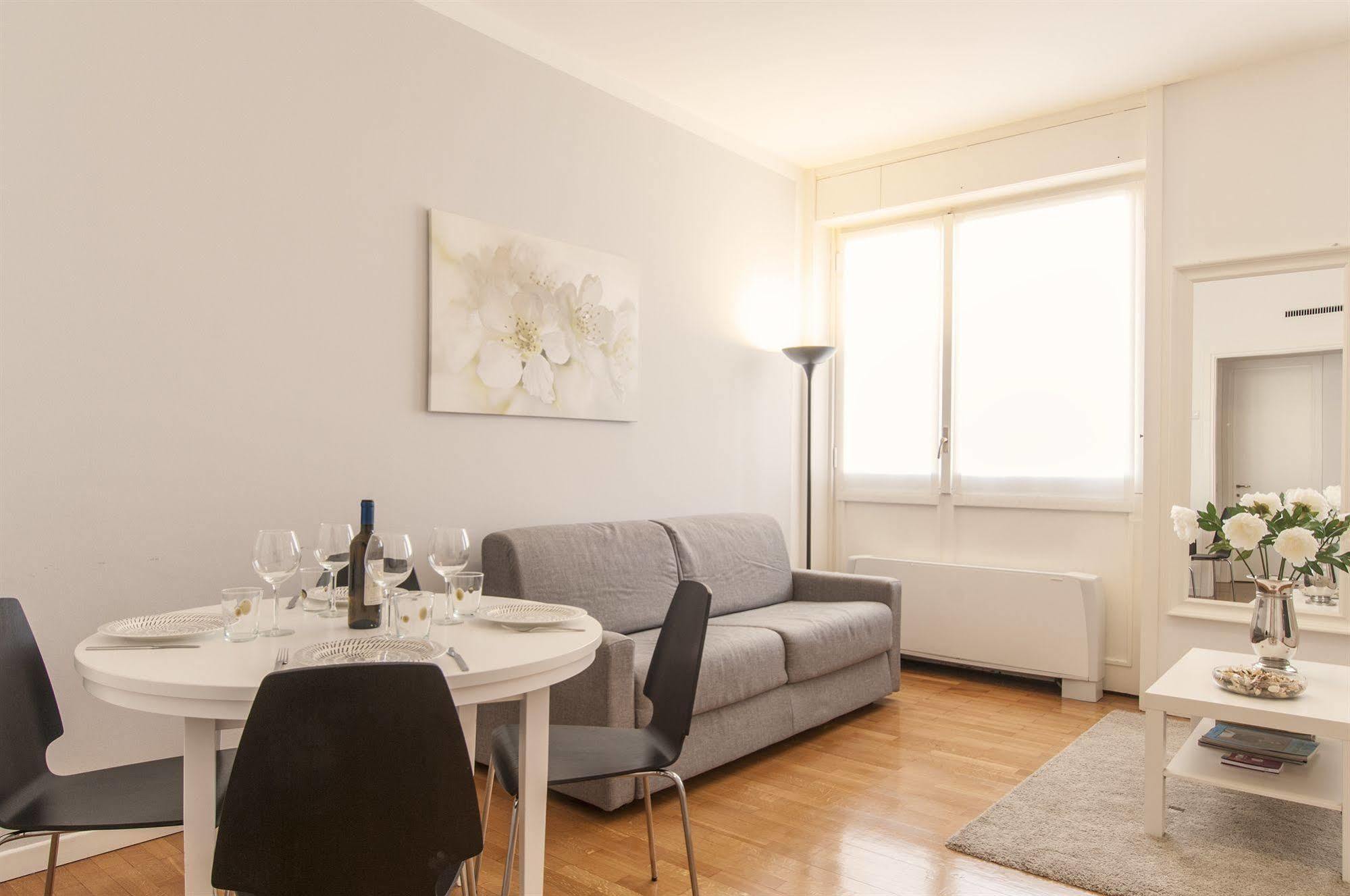 Milan Royal Suites Экстерьер фото