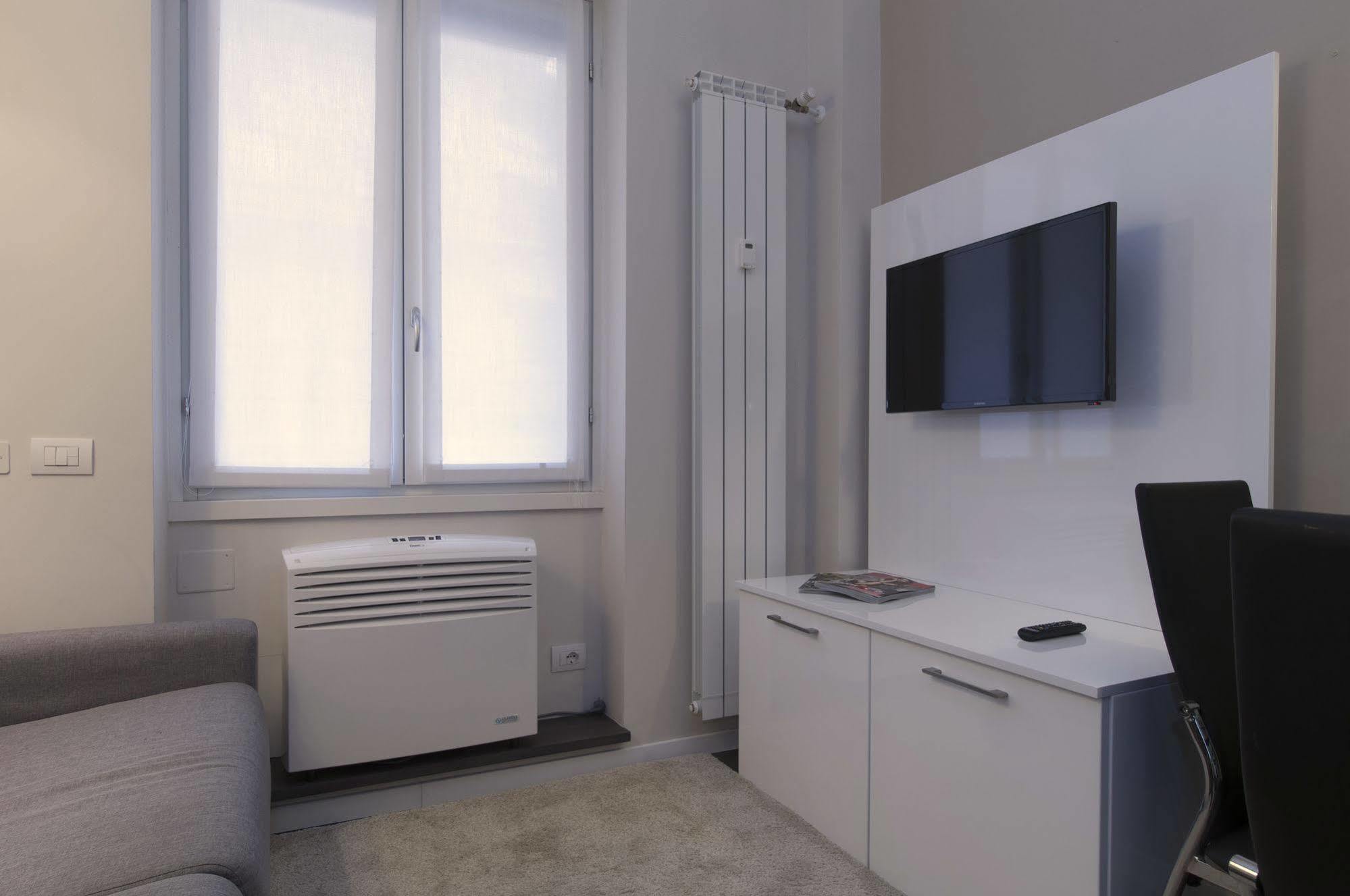 Milan Royal Suites Экстерьер фото