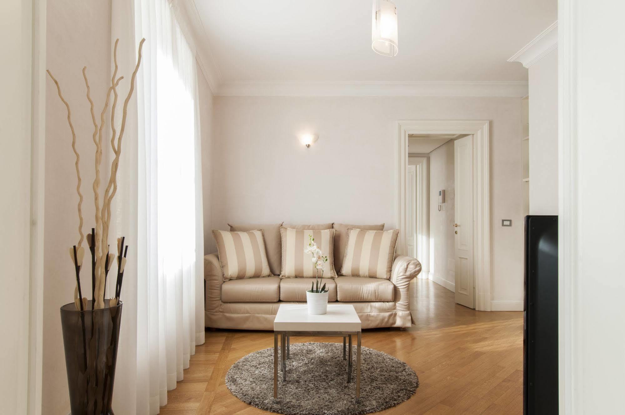 Milan Royal Suites Экстерьер фото