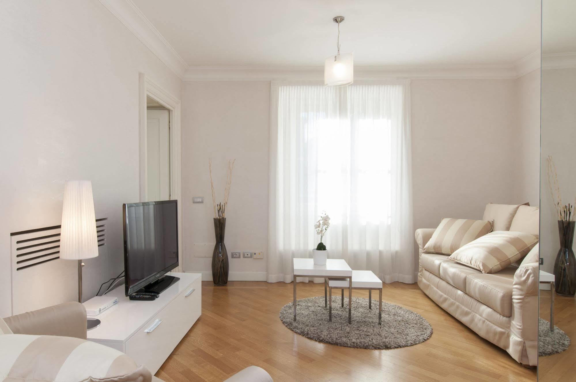 Milan Royal Suites Экстерьер фото