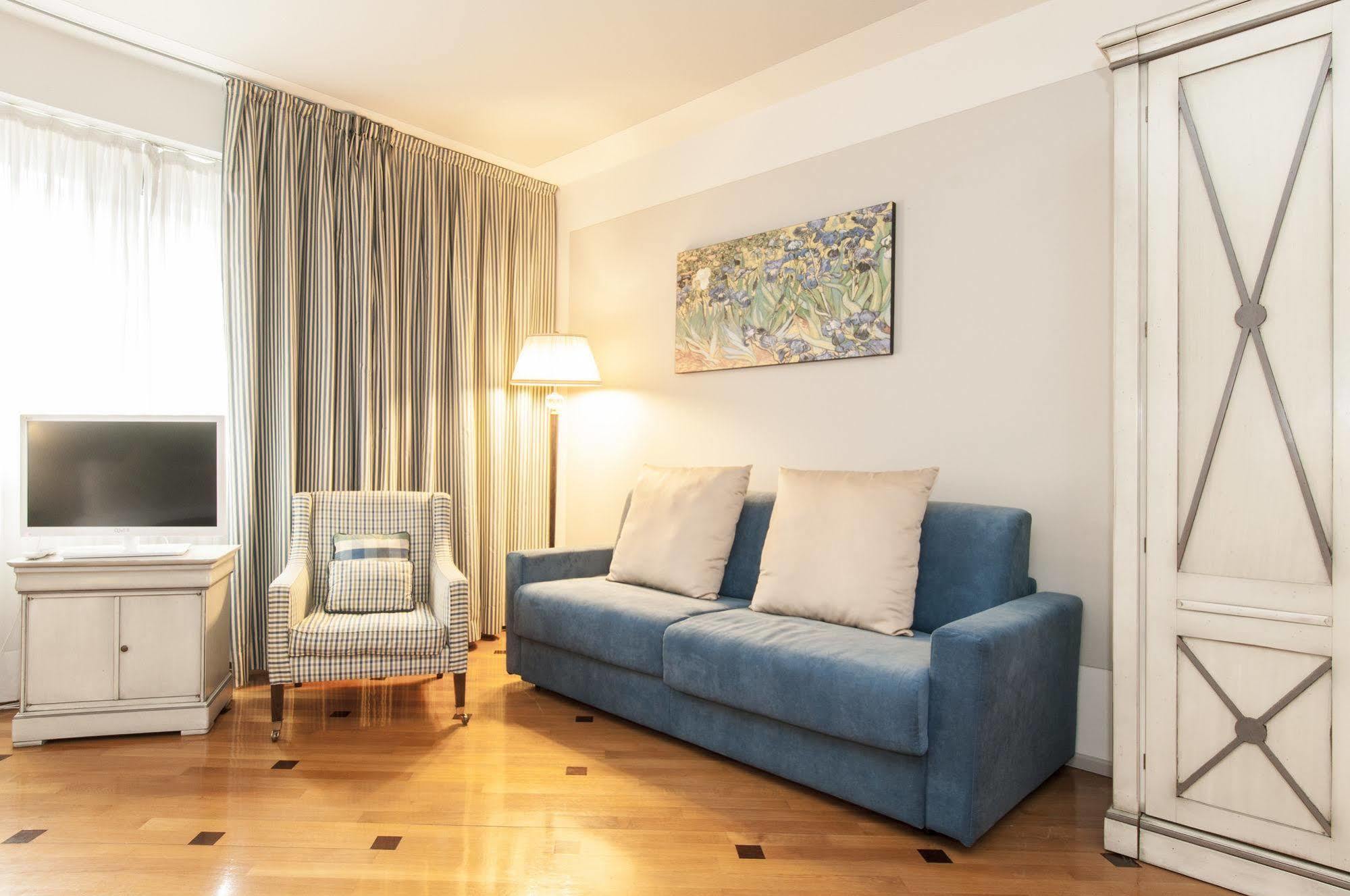 Milan Royal Suites Экстерьер фото