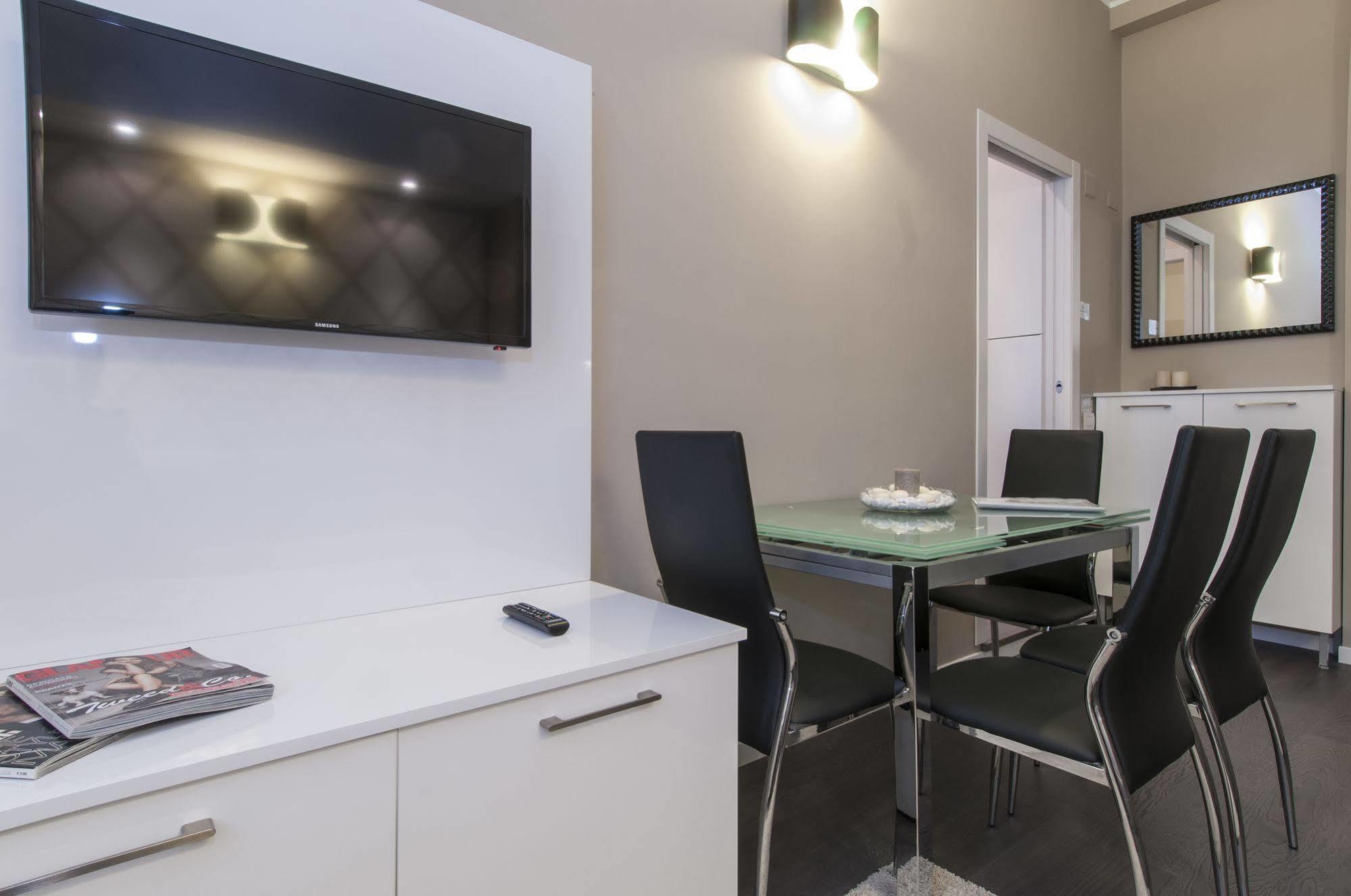Milan Royal Suites Экстерьер фото